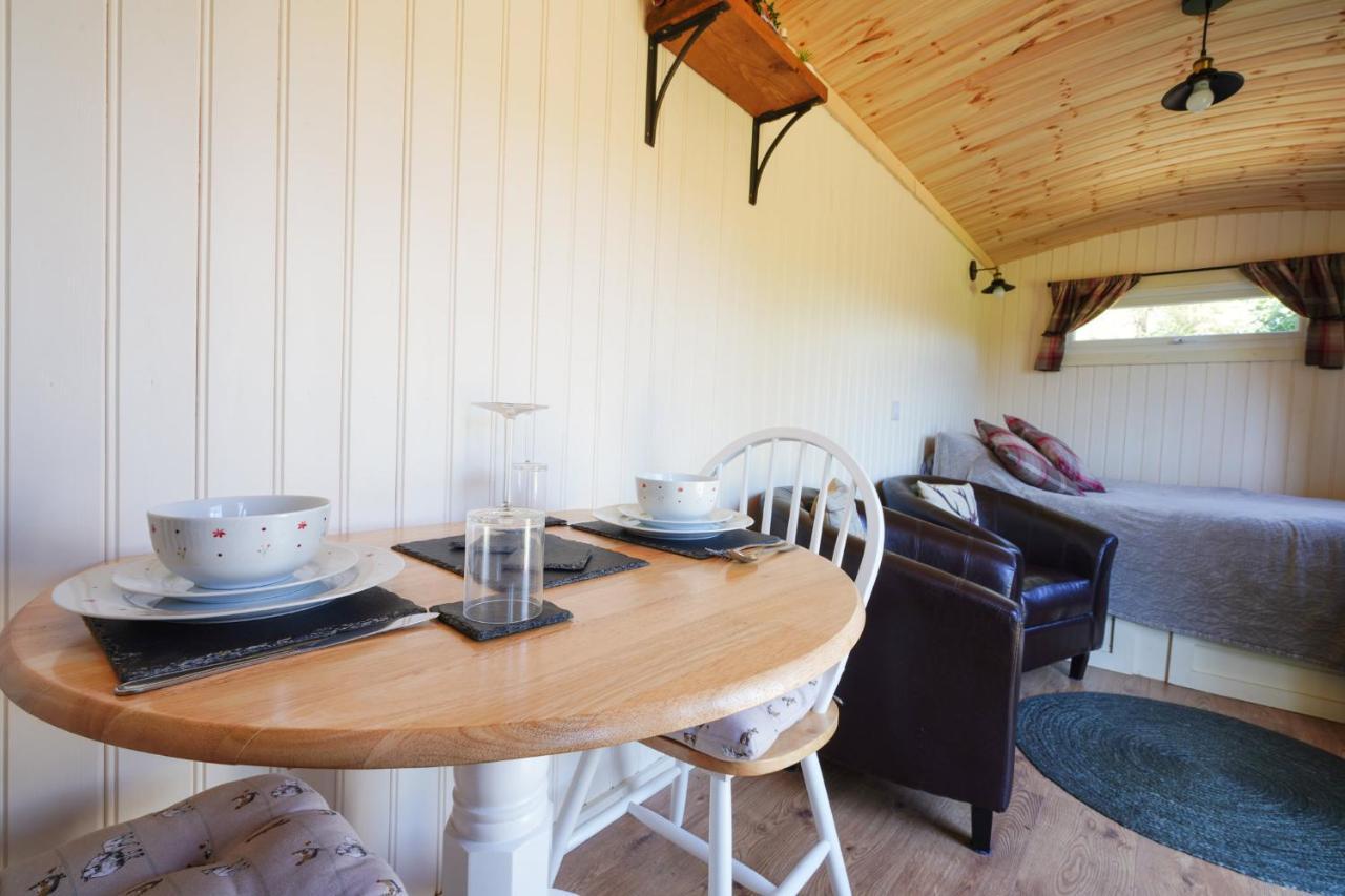 The Laburnum Retreat Shepherd Hut Private Hot Tub Upper Hulme Екстер'єр фото