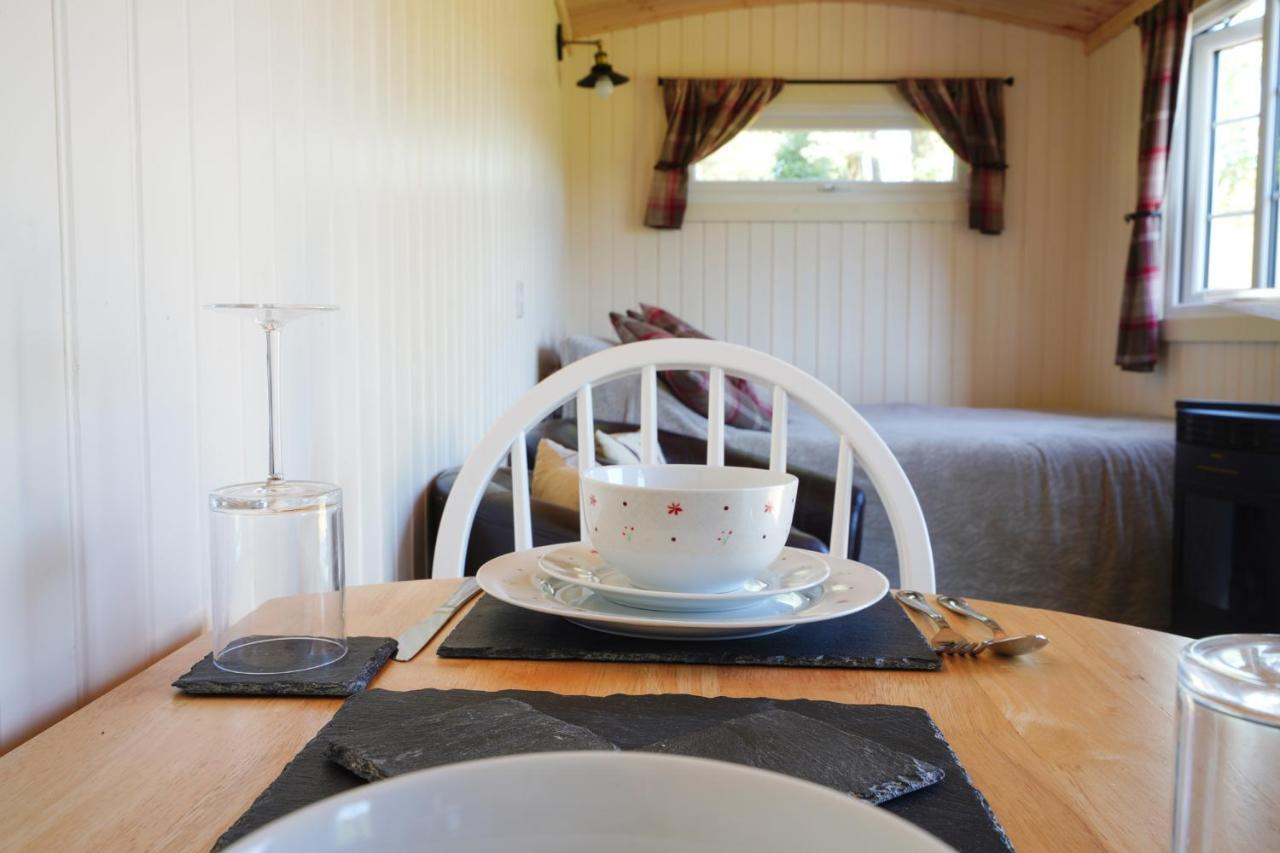 The Laburnum Retreat Shepherd Hut Private Hot Tub Upper Hulme Екстер'єр фото